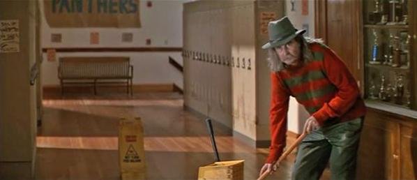Wes Craven in un cameo in Nightmare on Elm Street