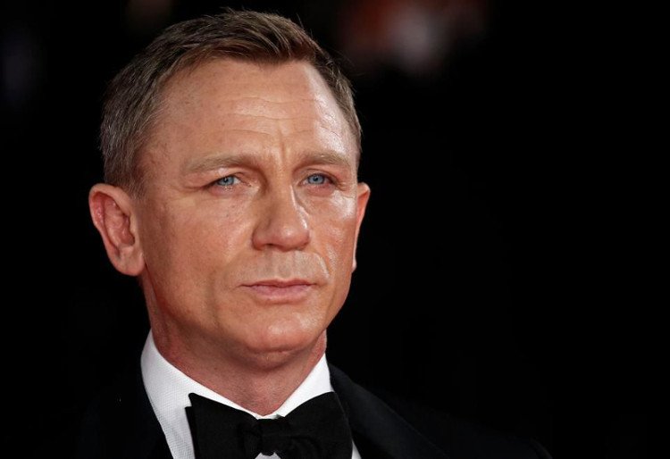 Daniel Craig